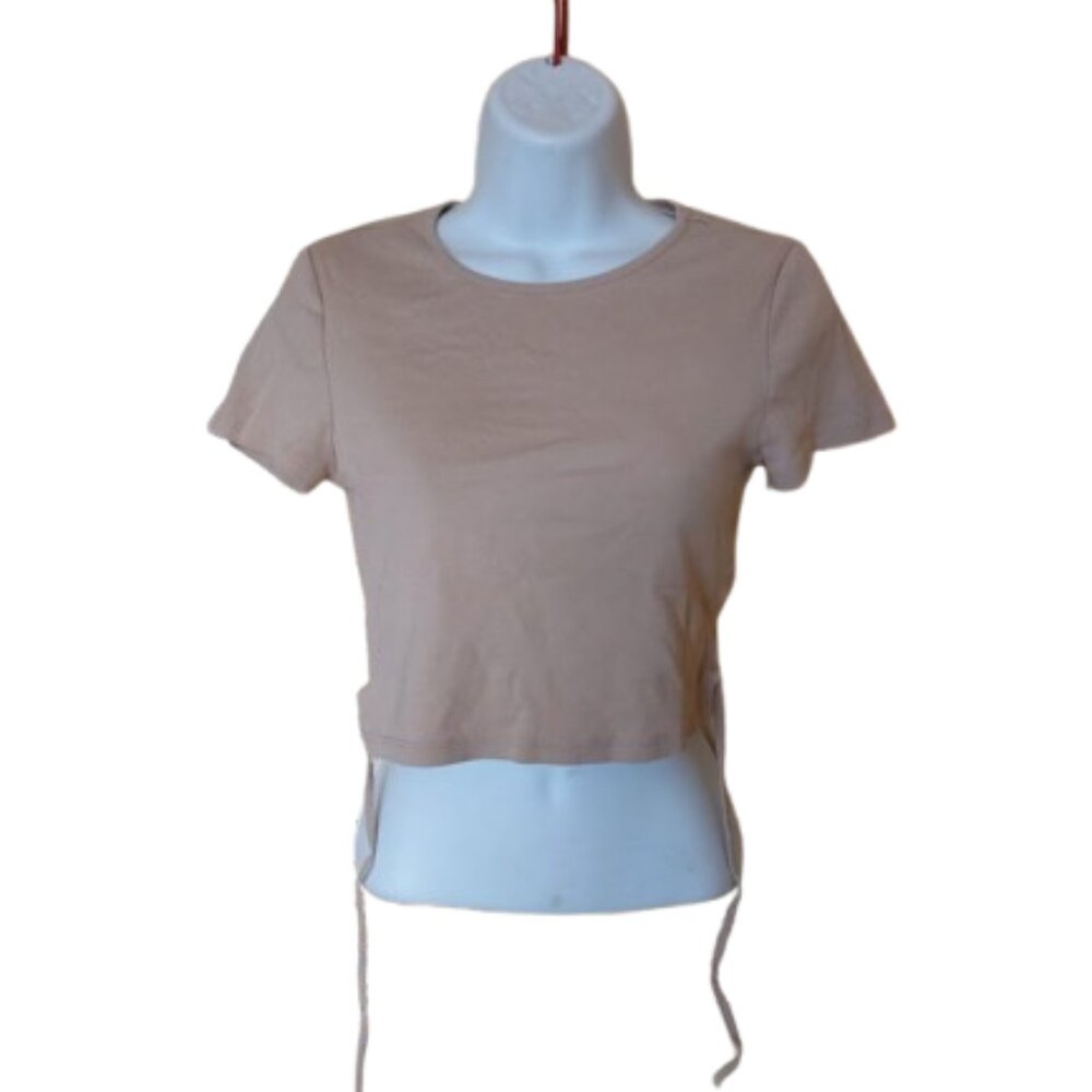 Beige Crop Top / Ties at the back Size Medium